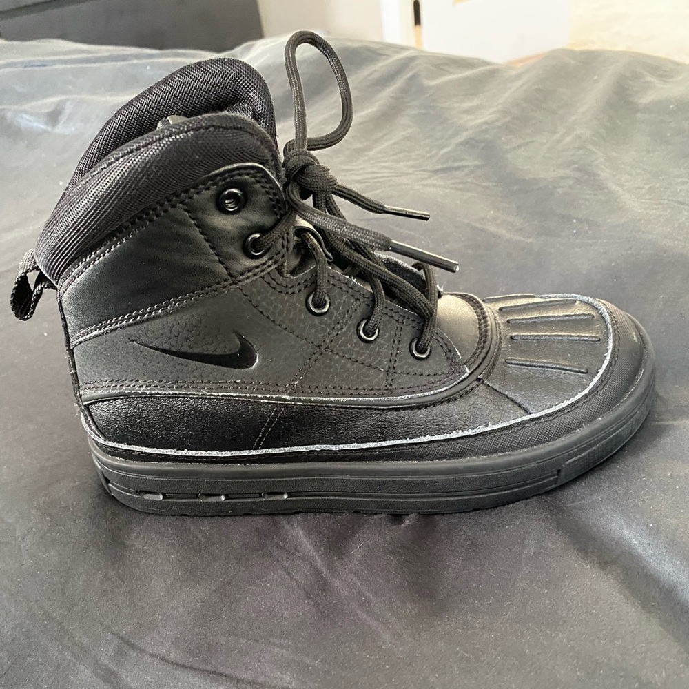 Kids Nike ACG boots